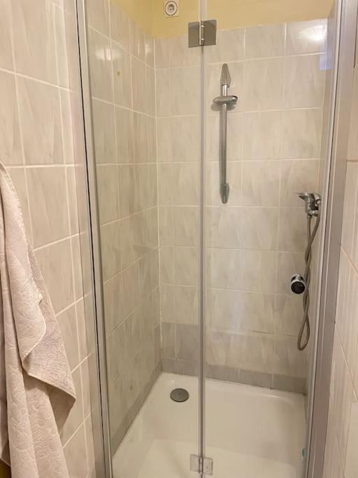 Einzimmerwohnung + Dusche Und Wc Berlino Esterno foto
